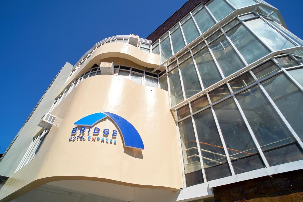Bridge Hotel Express Cagayan de Oro Exteriör bild
